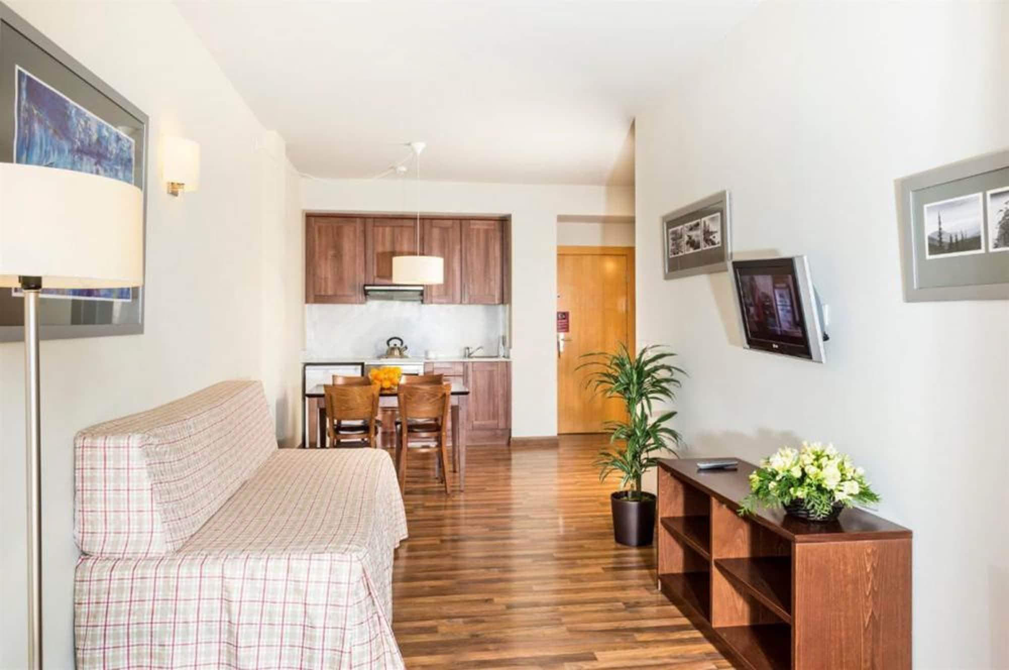Guitart La Molina Aparthotel & Spa Exterior photo