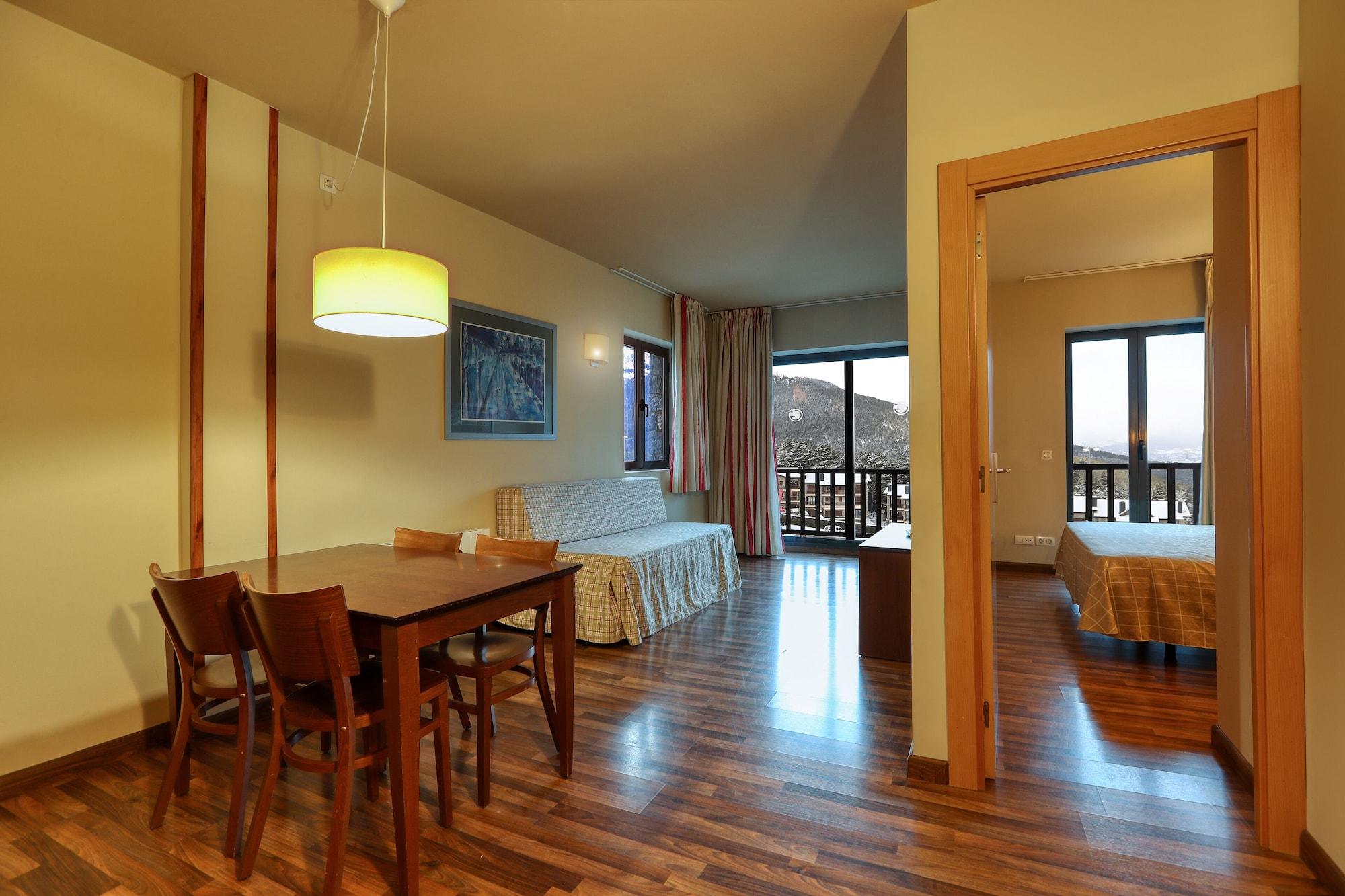 Guitart La Molina Aparthotel & Spa Exterior photo